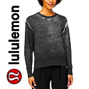 Lululemon. Gorgeous “Hazy Day”Cashmere Cashlu Knit Crew.Black/Alpine white.M